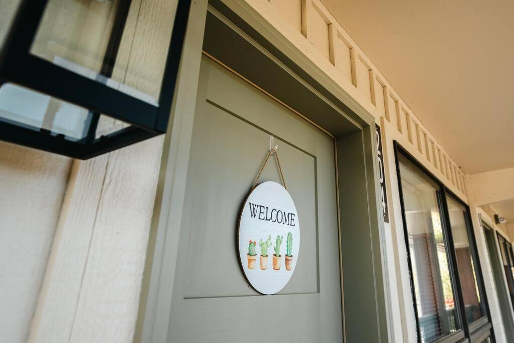 Pet Friendly Boho Condo With Pool--Fitness Center--Next To The Branson Landing--Close To Convention Center And Kanakuk Extérieur photo