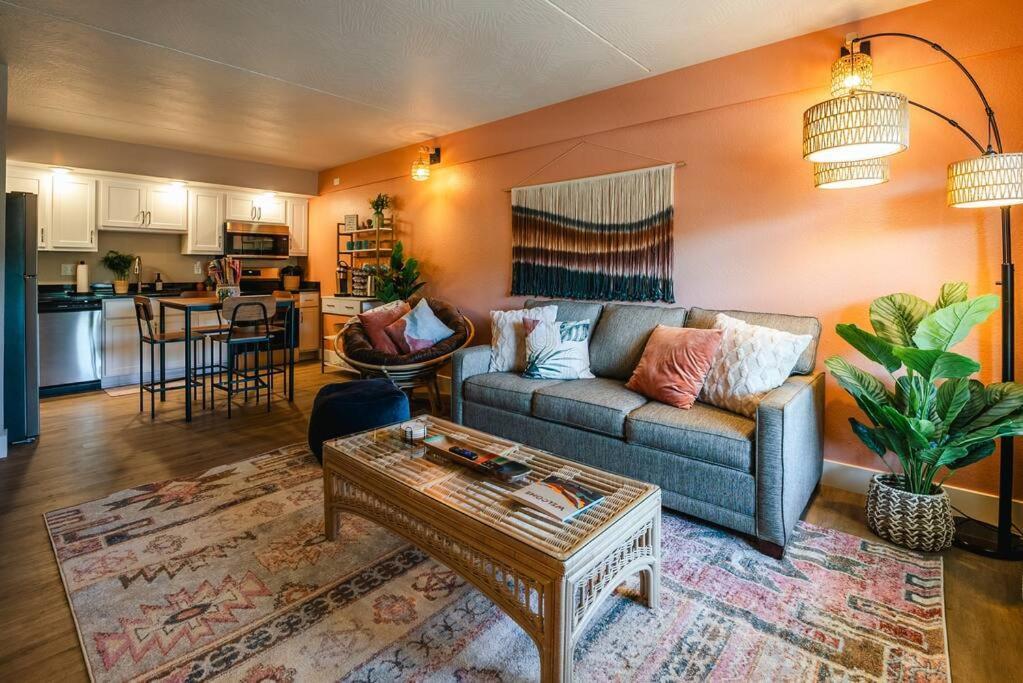 Pet Friendly Boho Condo With Pool--Fitness Center--Next To The Branson Landing--Close To Convention Center And Kanakuk Extérieur photo