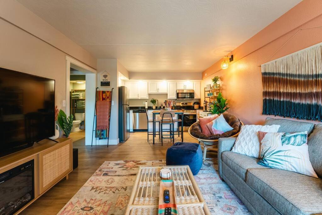 Pet Friendly Boho Condo With Pool--Fitness Center--Next To The Branson Landing--Close To Convention Center And Kanakuk Extérieur photo